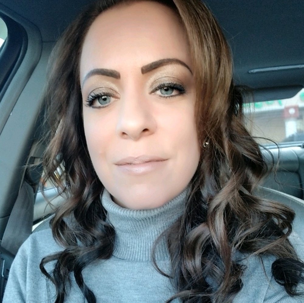 Meet your Posher, Kelly